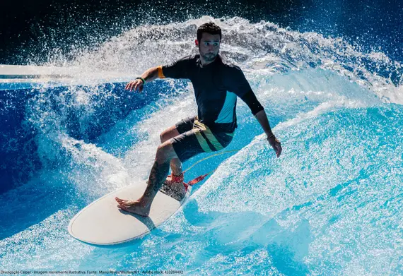 alt="piscina de surf indoor do Cidade Arte Wave"